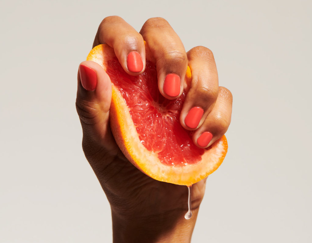 Titelbild, wasserbasierter Nagellack